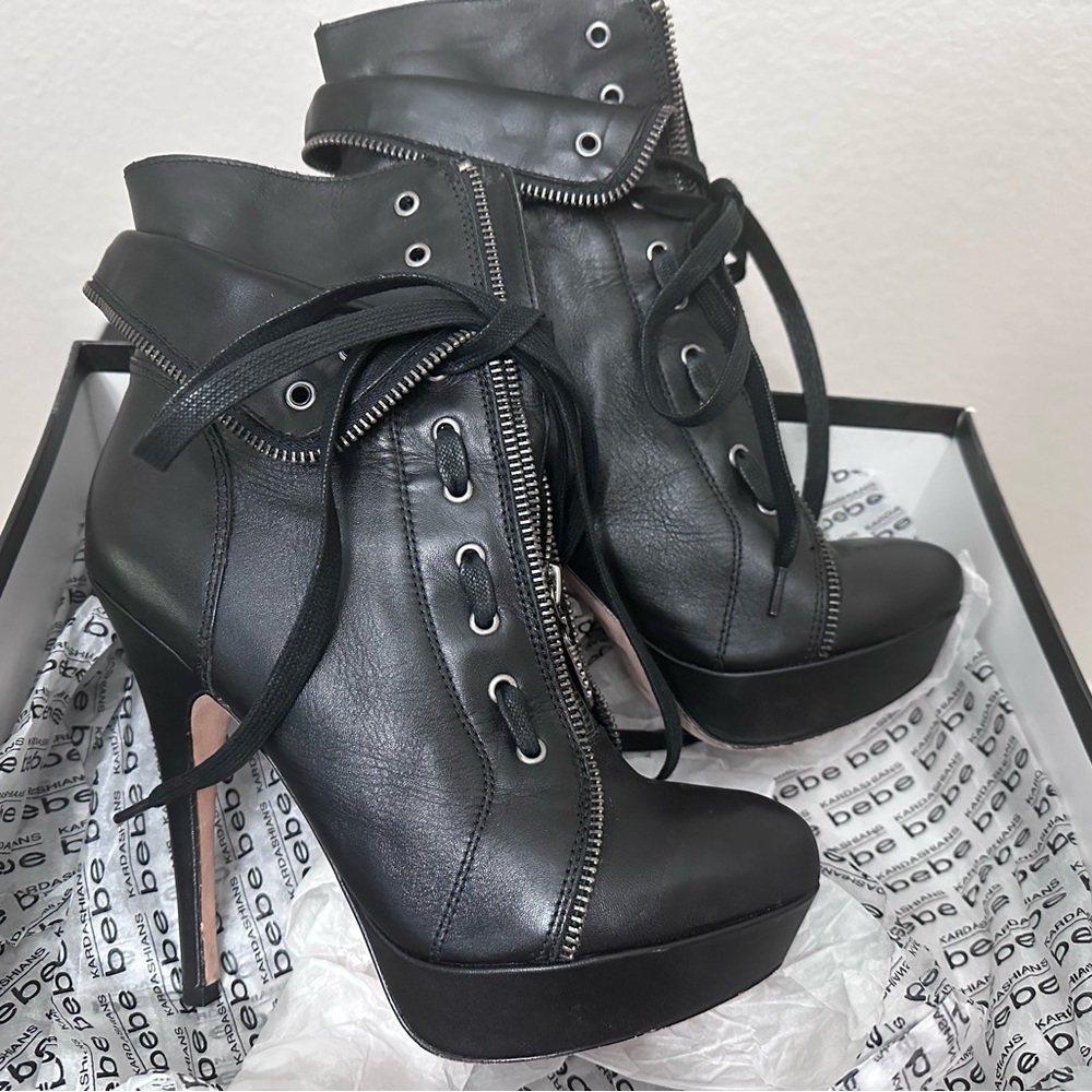Bebe Kardashians -Mari- size 8